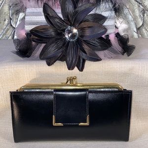 NWT Capri vintage wallet 💝